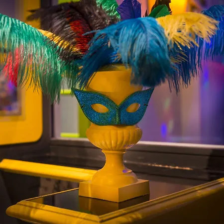 鲁贝酒店 2* 巴黎