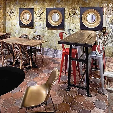 De Roubaix Hotel